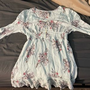 Quarter-length sleeve summer dress
